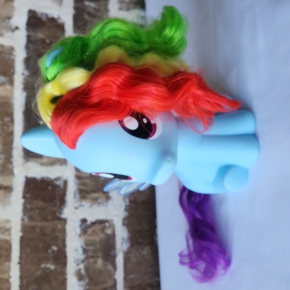My Little Pony Rainbow Dash - Picture 3 of 9